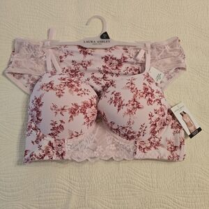 NWT Laura Ashley 2 Piece Bra And Panty Set